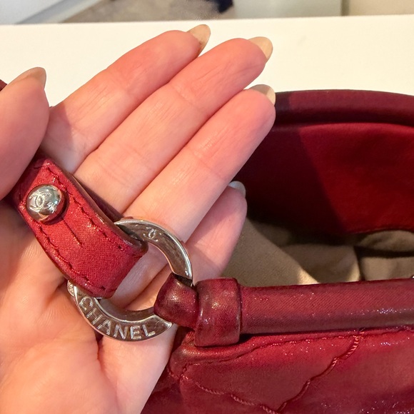 Authentic RARE Iridescent Chanel Tote - Picture 6 of 13